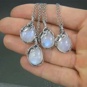 Vintage Moonstone Drop Necklace Jewelry for Women Bohemian Leaf Cane Pendant Necklaces for Women Birthday Party Anniversary Gift
