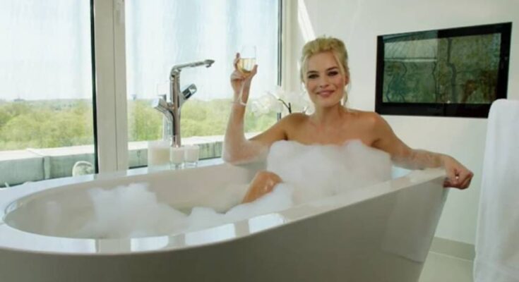 Margot Robbie Bathtub