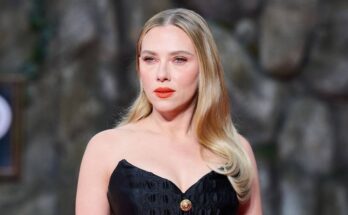 Scarlett Johansson Alluring Looks